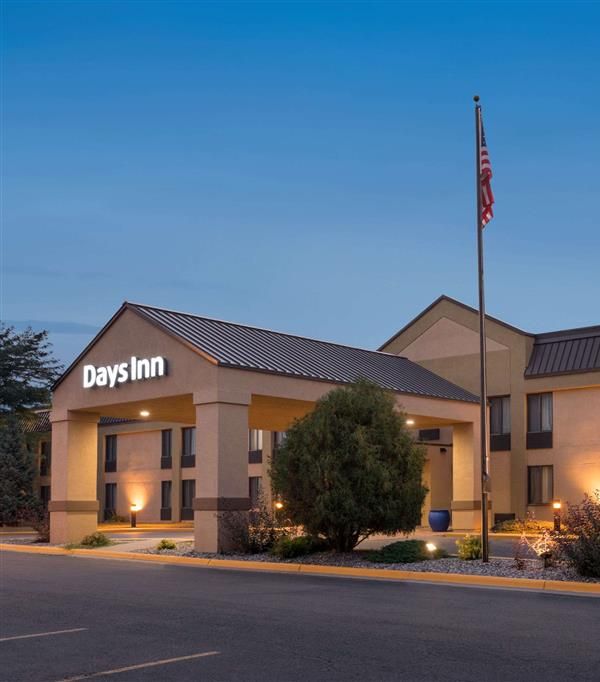 Days Inn By Wyndham Fargo/west Acres - Fargo, ND