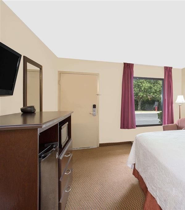 Baymont By Wyndham Greenville - Greenville, NC