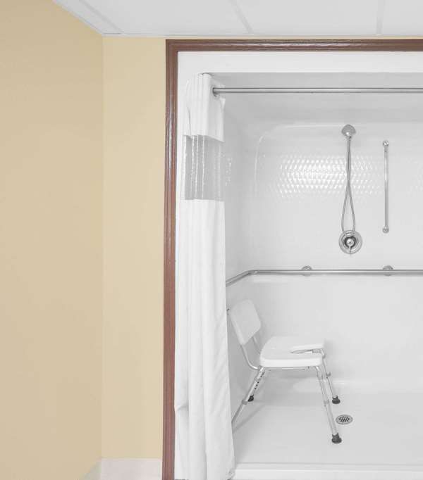 Days Inn By Wyndham Fayetteville - 스프링데일