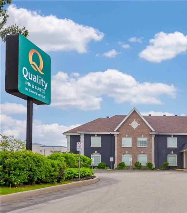 Quality Inn & Suites - Oakville