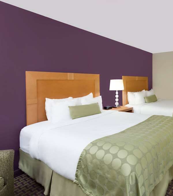 Ramada By Wyndham Marquette - Marquette, MI