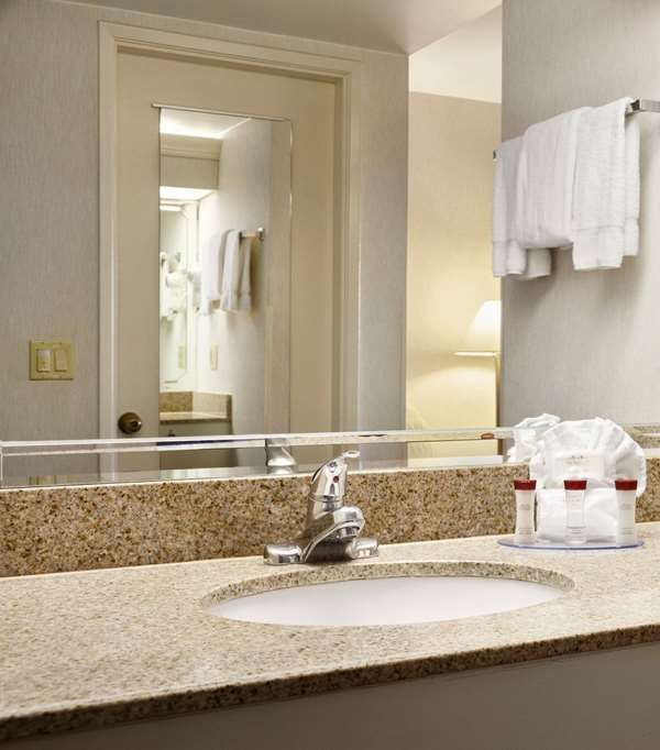 Ramada By Wyndham Costa Mesa/newport Beach - Newport