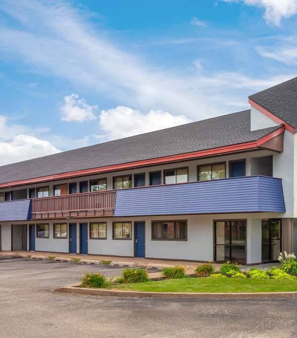 Travelodge By Wyndham Peoria - Peoria, IL