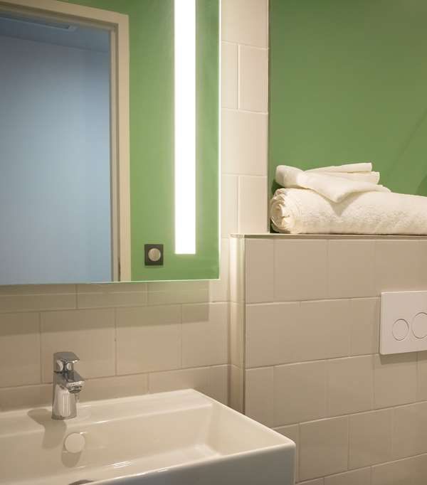 Best Western 11bauer Paris Saint-ouen - Saint-Ouen