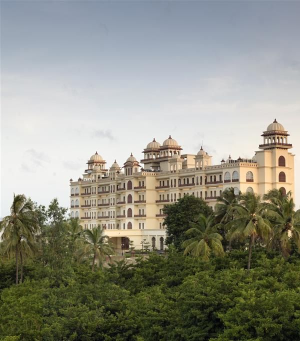 Uday Palace Navsari A Member Of Radisson Individuals A Member Of Radisson Individuals - Navsari
