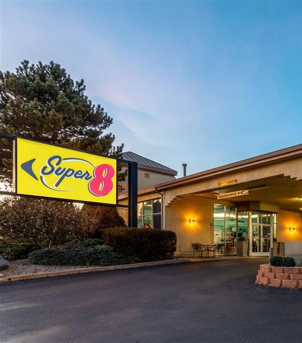 Super 8 By Wyndham Nau/downtown Conference Center - Flagstaff, AZ