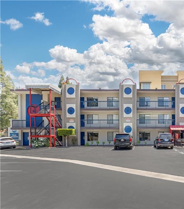 Best Western Courtesy Hotel - Anaheim Resort Amusement Park - Orange County, CA