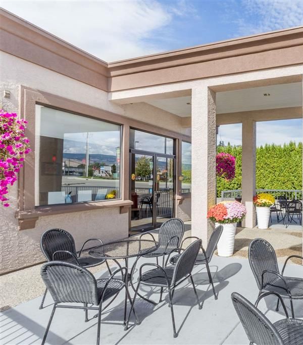 Super 8 By Wyndham Kelowna Bc - Kelowna