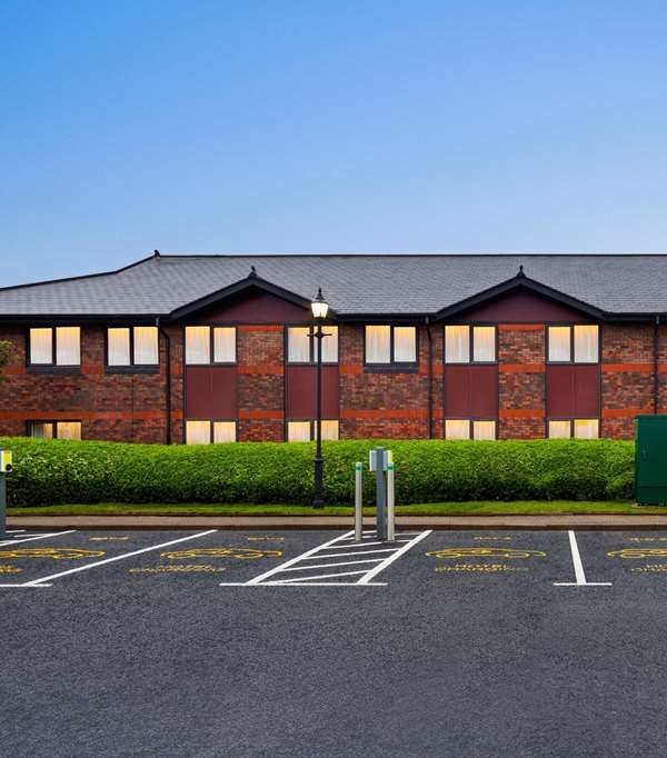 Super 8 By Wyndham Durham - Durham