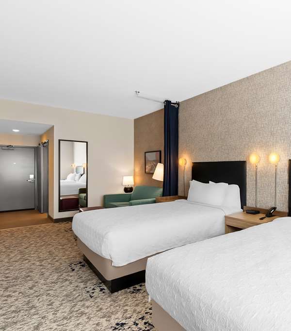 Home2 Suites By Hilton Hendersonville - Saluda, NC