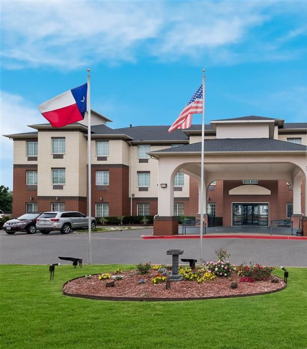 Best Western Plus Lake Dallas Inn & Suites - Denton, TX