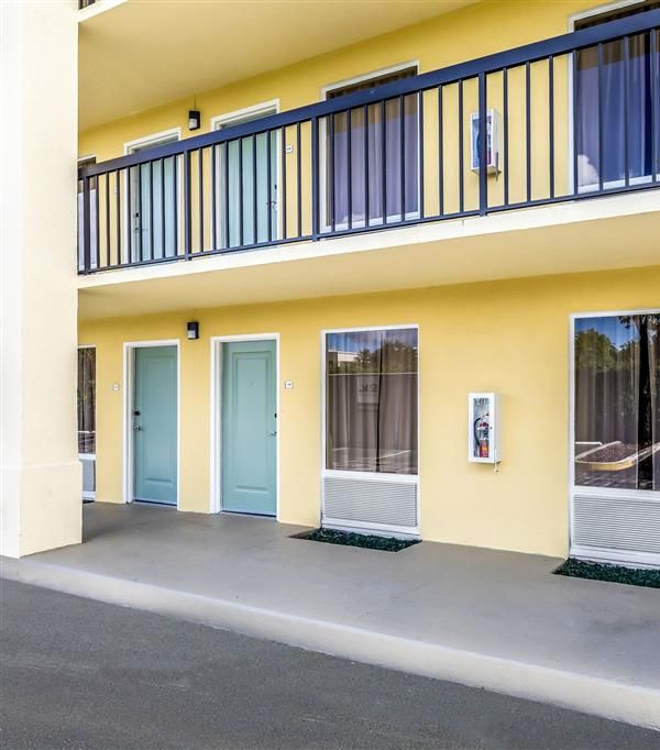 Quality Inn Palm Beach International Airport - Palm Beach, FL