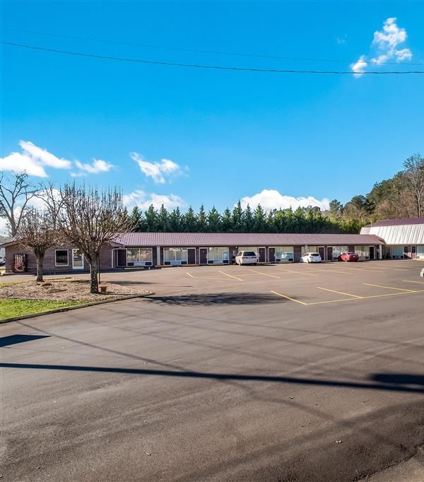 Tn Knights Inn Cleveland - Cleveland, TN