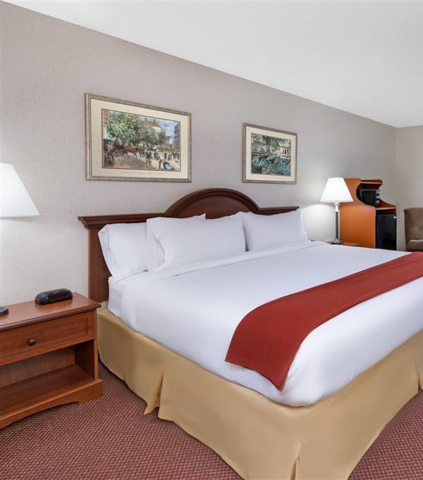 Baymont By Wyndham Howell/brighton - Howell, MI