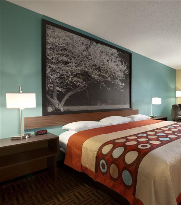 Super 8 By Wyndham Peoria East - Peoria, IL