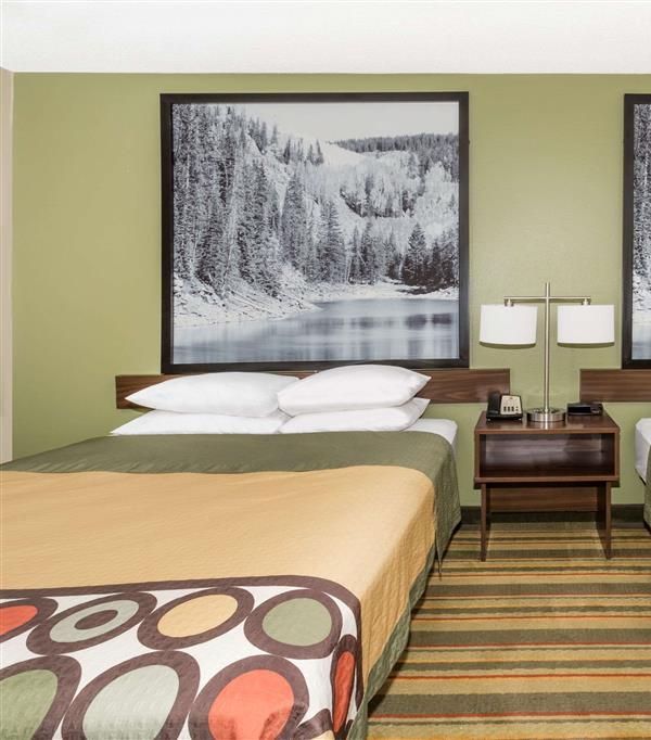 Super 8 By Wyndham Montrose - Montrose, CO