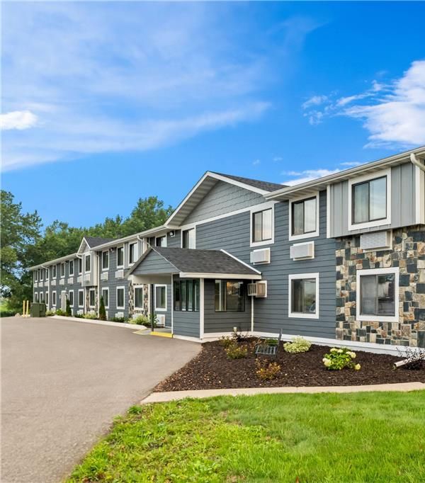 Super 8 By Wyndham Alexandria Mn - Alexandria, MN
