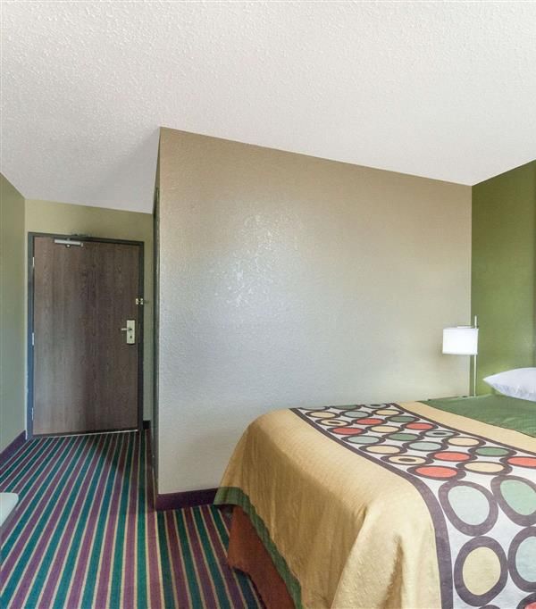 Super 8 By Wyndham Bath Hammondsport Area - Bath, NY