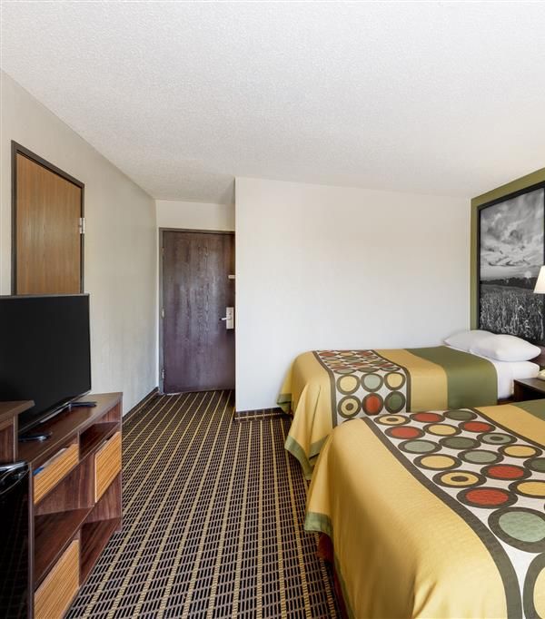 Super 8 By Wyndham Norfolk - Norfolk, NE