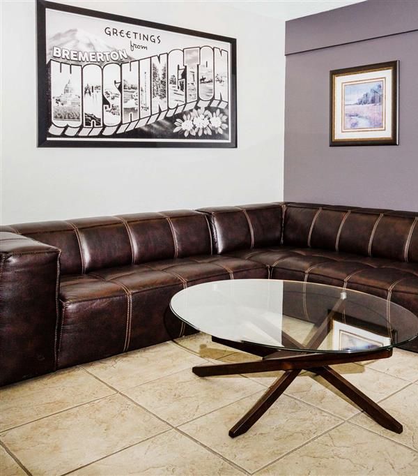 Super 8 By Wyndham Bremerton - Silverdale, WA