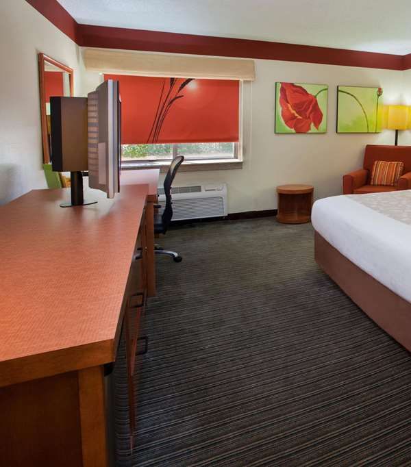 Travelodge By Wyndham Columbus State University - Columbus, GA