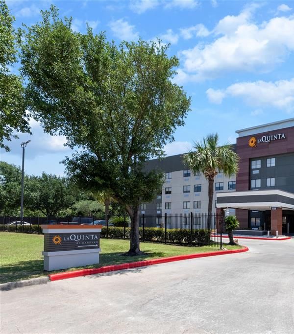 La Quinta Inn & Suites By Wyndham Houston Nw Brookhollow - Houston, TX