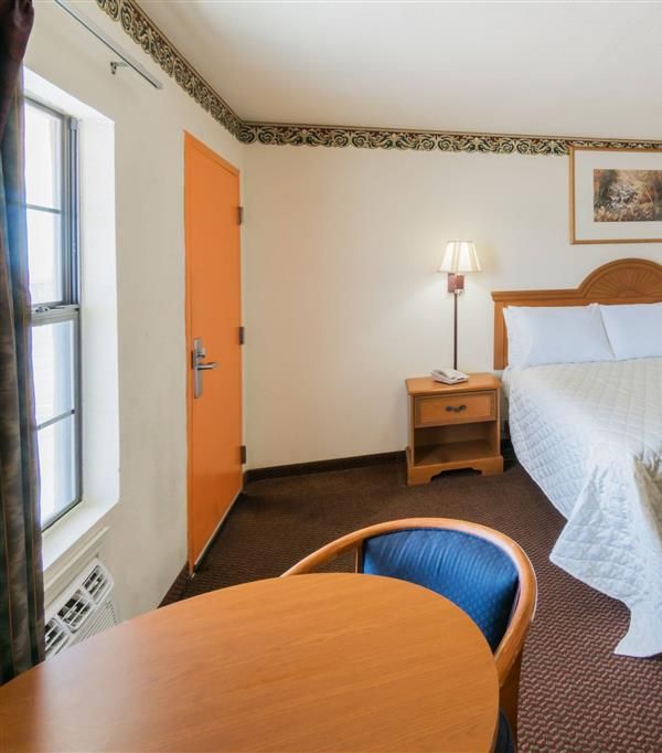 Travelodge By Wyndham Temple - Temple, TX
