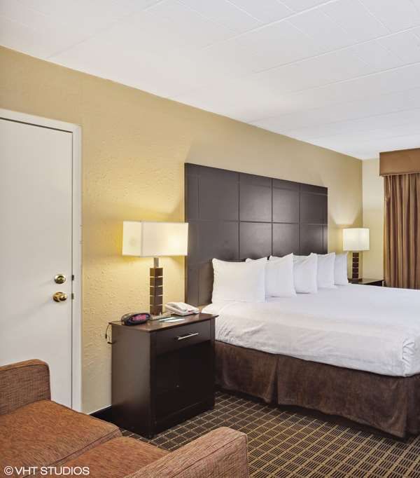 Quality Inn & Suites Morgantown - University Area - Morgantown, WV