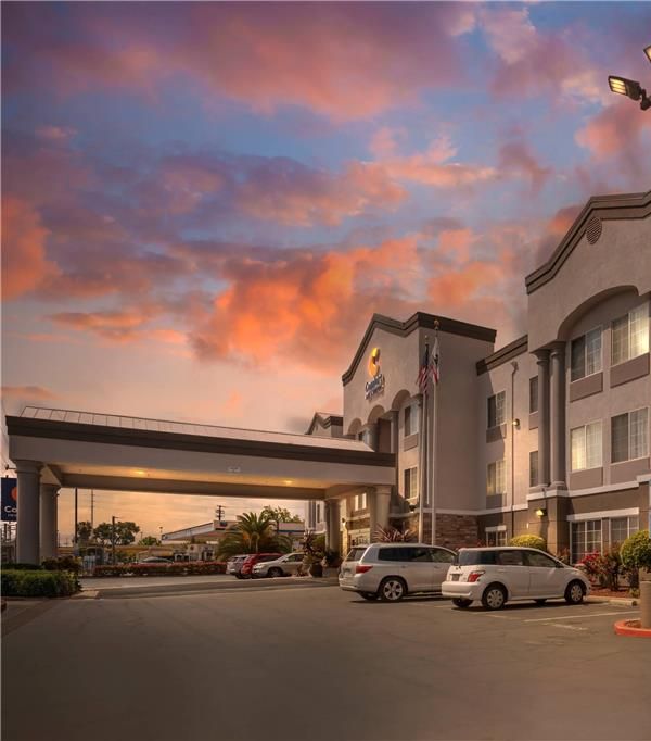 Comfort Inn & Suites Sacramento - University Area - 새크라멘토