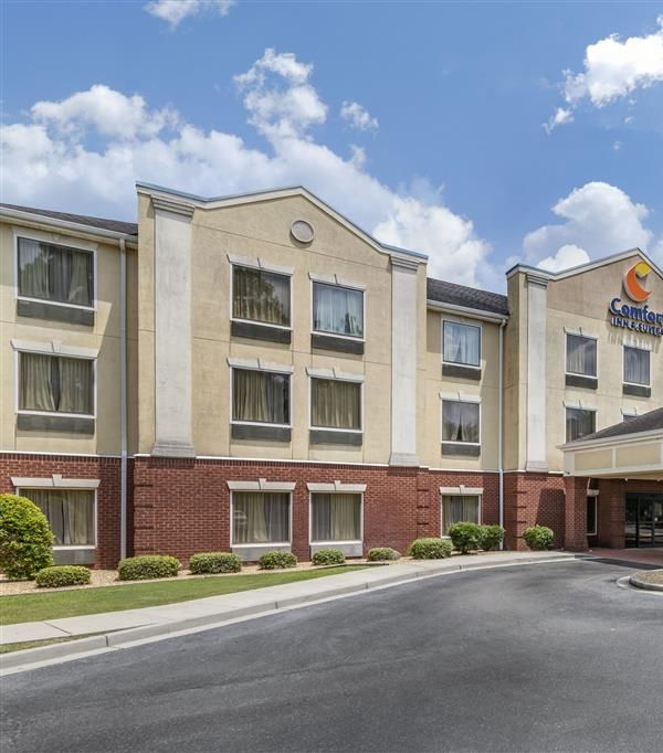 Comfort Inn & Suites Statesboro - University Area - Statesboro, GA