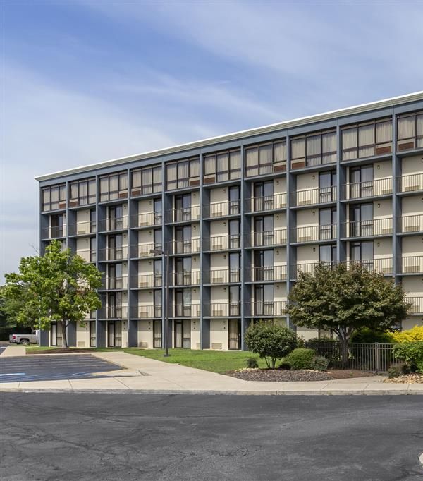 Comfort Inn & Suites Near Danville Mall - Danville, VA