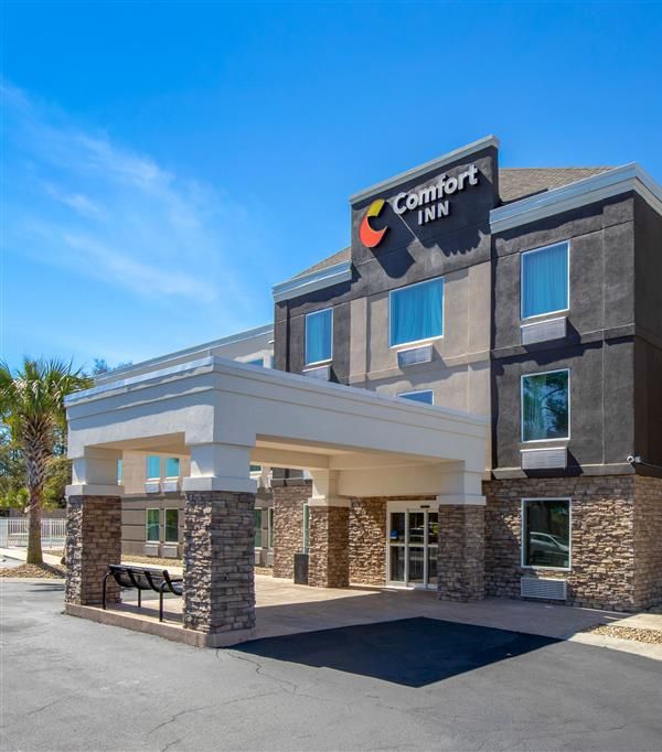 Comfort Inn N Myrtle Beach Barefoot Landing - Sunset Beach, NC