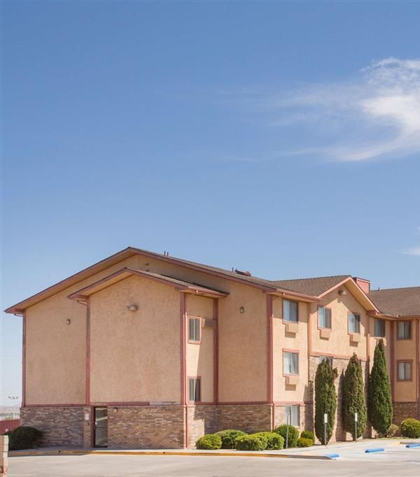 Super 8 By Wyndham Kingman - Kingman, AZ