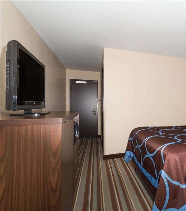 Super 8 By Wyndham Longmont/twin Peaks - Lyons, CO