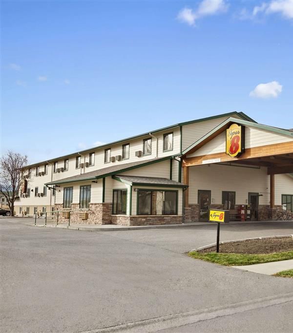 Super 8 By Wyndham Bozeman - Bozeman, MT