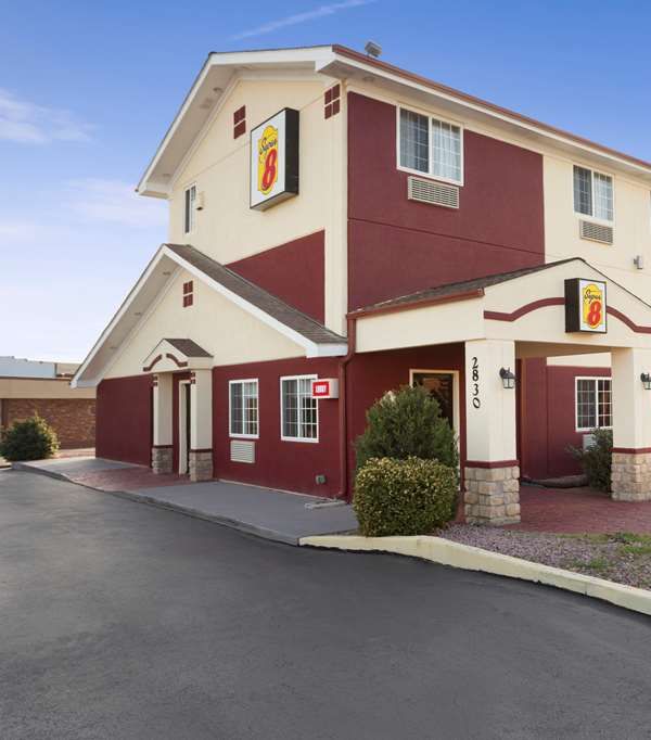 Super 8 By Wyndham Joplin - Joplin, MO