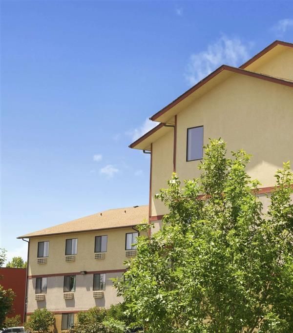 Super 8 By Wyndham Kennewick - Richland, WA