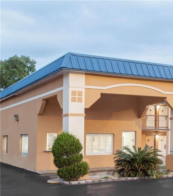 Super 8 By Wyndham Port Royal/beaufort - Port Royal, SC