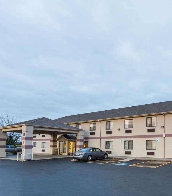 Super 8 By Wyndham Yorkville - Plano, IL