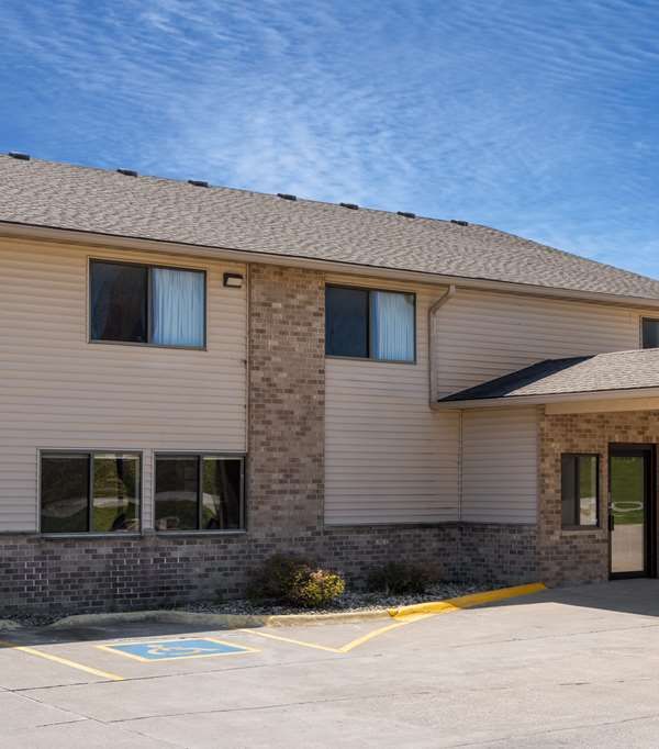 Super 8 By Wyndham Humboldt - Humboldt, IA