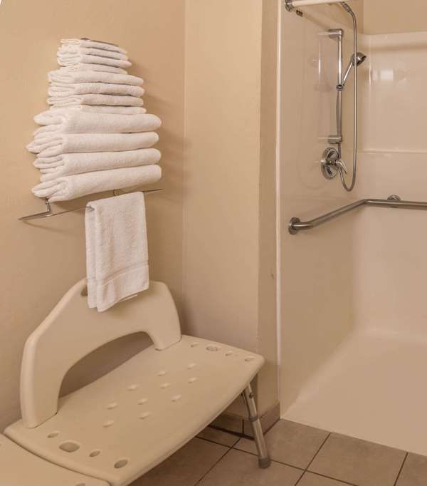 Super 8 By Wyndham Woodburn - Silverton, OR