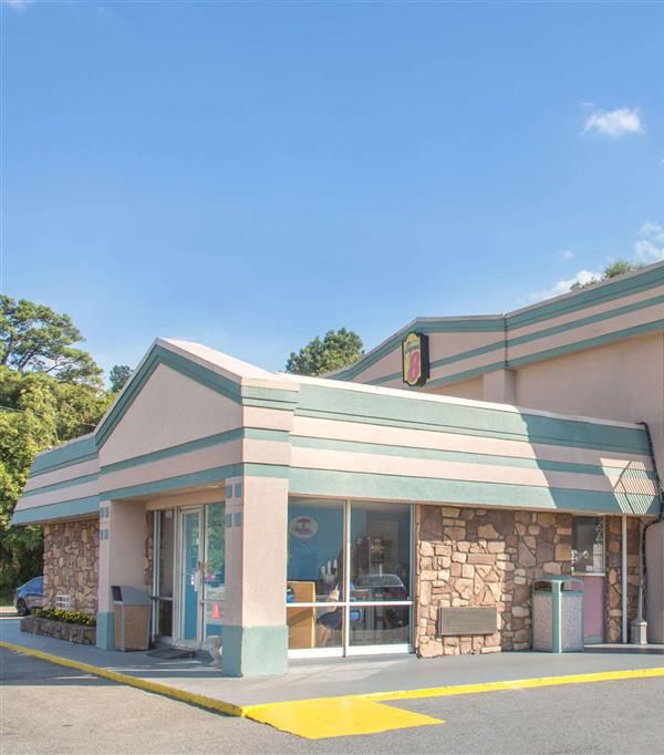 Super 8 By Wyndham Durham/university Area Nc - Durham, NC