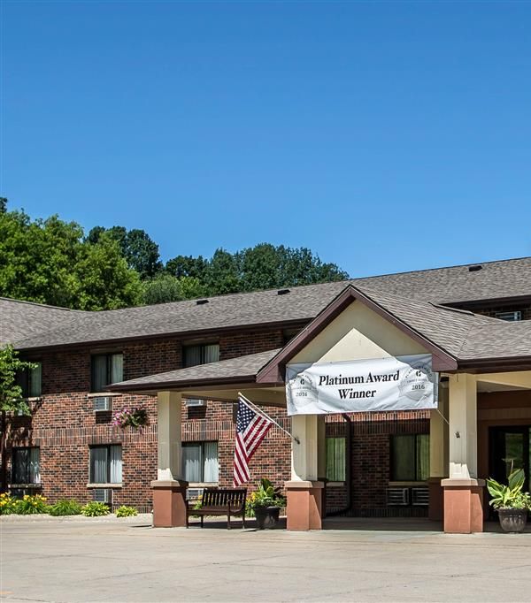 Quality Inn & Suites Decorah - Decorah, IA