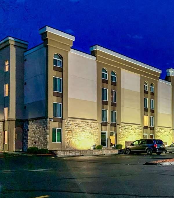 Comfort Inn And Suites East Hartford - H - Hartford, CT