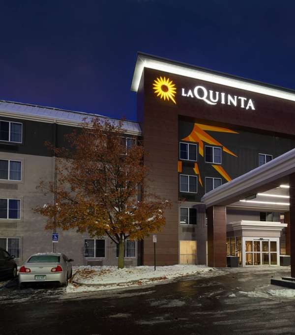 La Quinta Inn & Suites By Wyndham Detroit Utica - Warren, MI