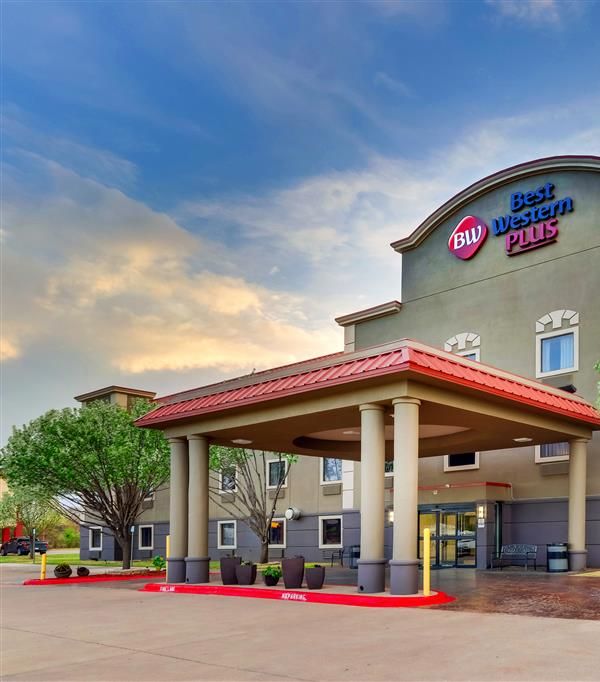 Best Western Plus University Inn & Suites - Wichita Falls, TX