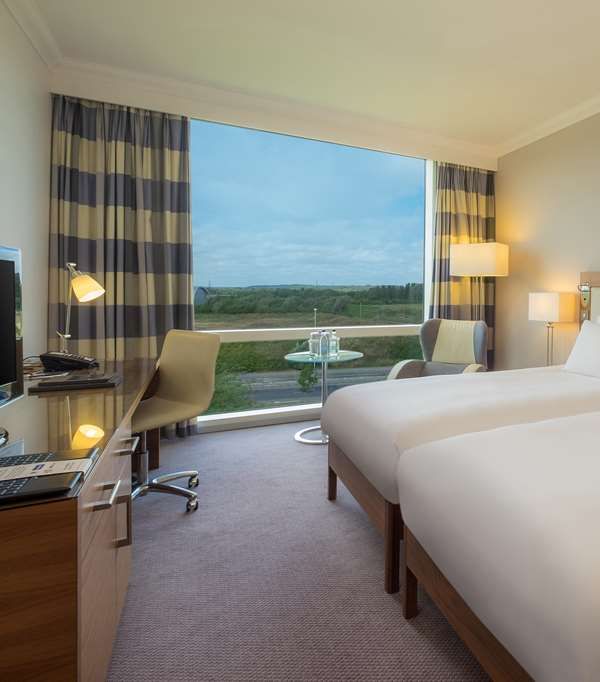 Hilton Reading - Reading