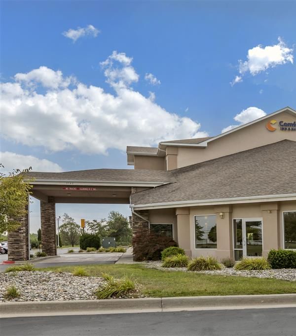 Comfort Inn & Suites Dimondale - Lansing - Lansing, MI