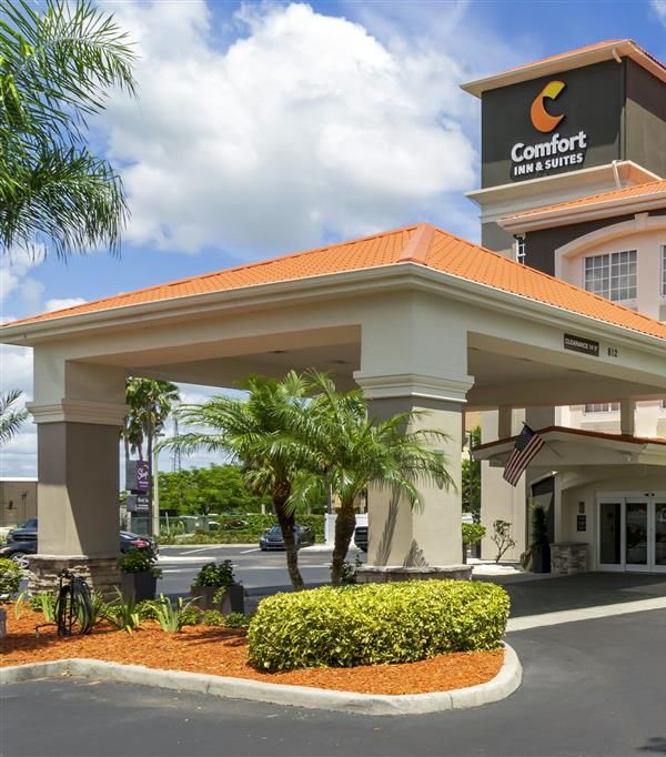 Comfort Inn & Suites Port Charlotte-punta Gorda - Punta Gorda, FL