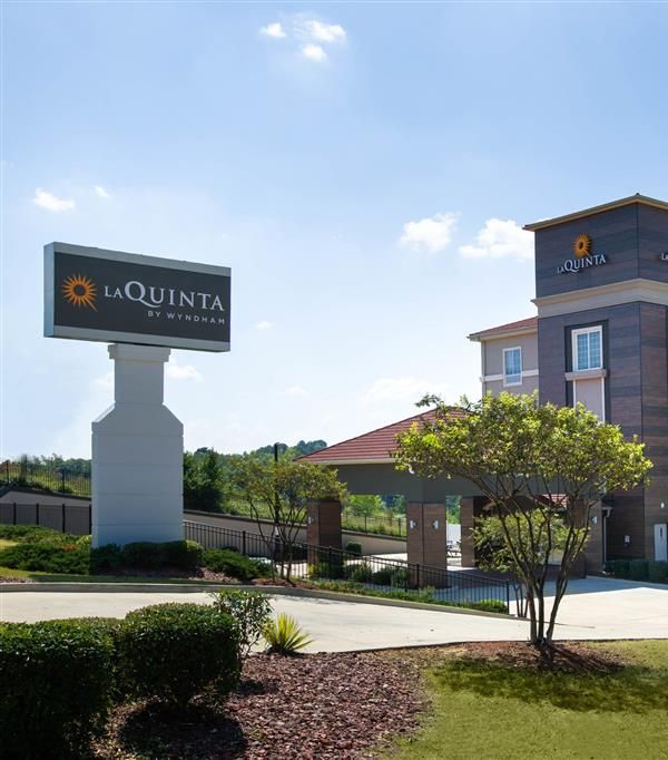 La Quinta Inn & Suites By Wyndham Tupelo - Tupelo, MS